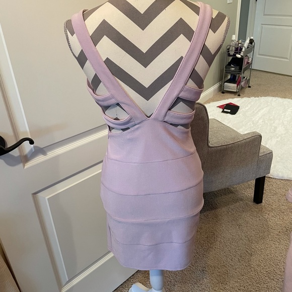 Lavender Tobi cutout bandage bodycon mini dress - Picture 3 of 4